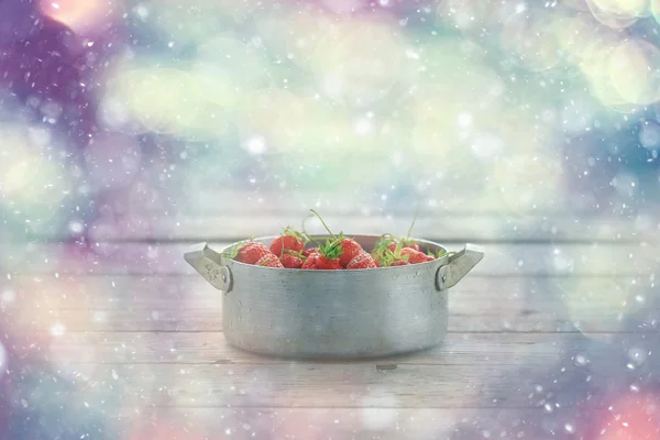 Bowl of strawberries on background — Stock Photo, Image