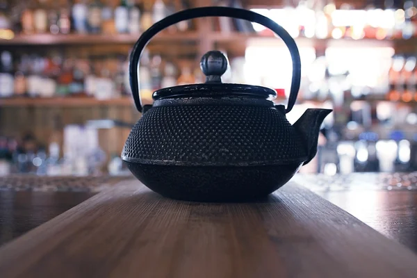 Tea cup on table — Stock Photo, Image