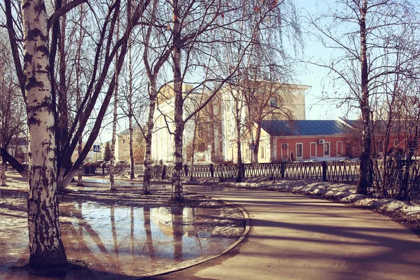 Ландшафтна дорога весняне село — стокове фото