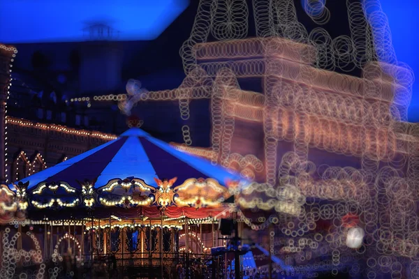 Carrousel traditionnel en ville — Photo