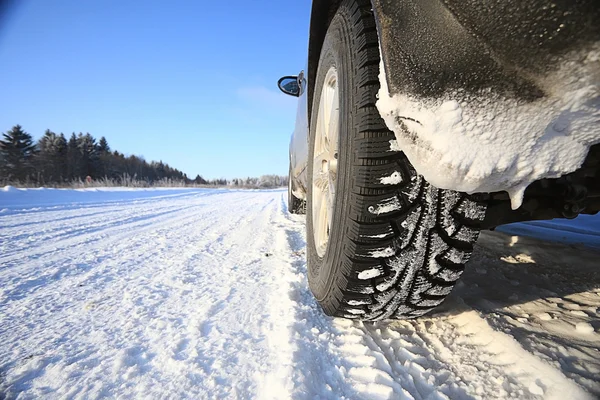 Zimą drogi i samochód okna — Zdjęcie stockowe