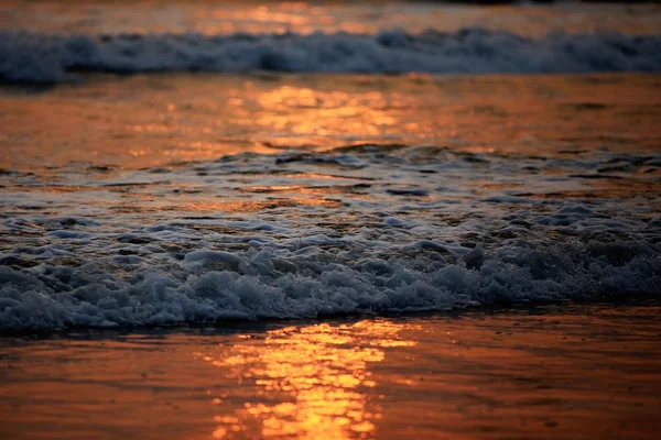 Gün batımında denizde yaz — Stok fotoğraf