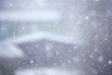 Bulanık arka plan kar yağışı doğası, soyut düşen kar taneleri tasarımı