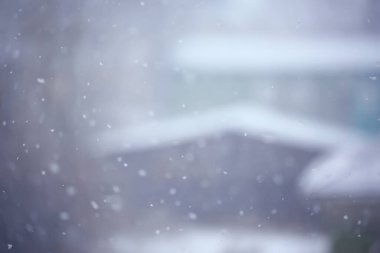 Bulanık arka plan kar yağışı doğası, soyut düşen kar taneleri tasarımı