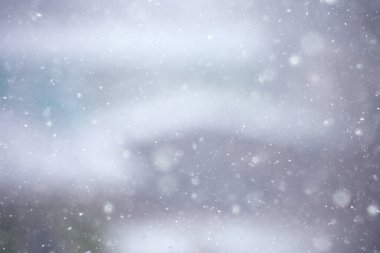 Bulanık arka plan kar yağışı doğası, soyut düşen kar taneleri tasarımı