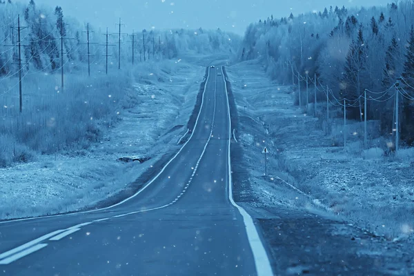 冬季道路抽象景观 季节性道路12月雪 — 图库照片