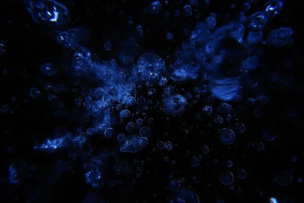 Buz kabarcıkları altında hava, soyut mevsimsel kış soğuk arka plan doğa dışında