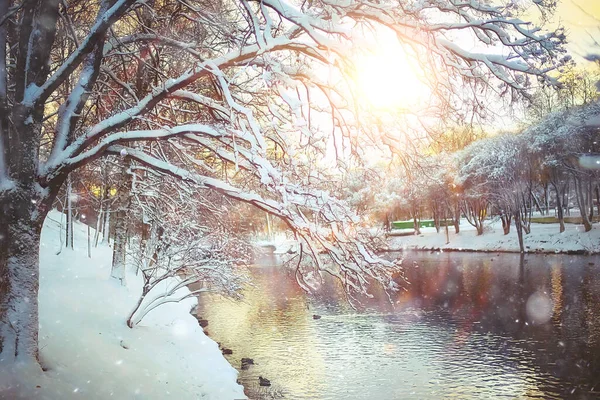 Kış Manzaralı Kar Birikintisi Güzel Mevsimlik Gün Batımı — Stok fotoğraf