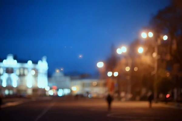 夜灯模糊了背景 黄昏秋天 抽象的城市背景 — 图库照片