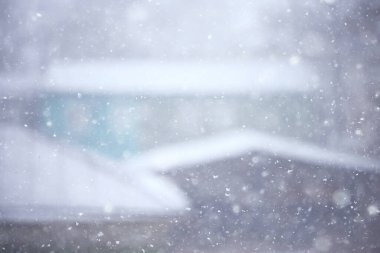 Bulanık arka plan kar yağışı doğası, soyut düşen kar taneleri tasarımı