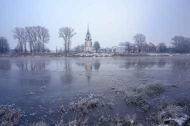 Vologda 'da dondurucu nehrin kıyısındaki kış manzarası kilisesi, Hristiyanlık vaftiz Rusya Noel' i.