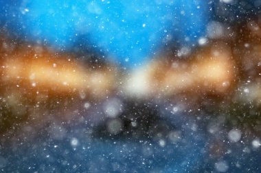 Renkli arka plan kar yağışı akşam ışıkları, yumuşak ışık bulanıklığı