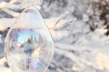 Cam Noel ağacı oyuncağı doğası, noel kartı Finlandiya, Laponya dekor manzarası