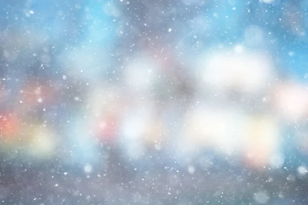 Bunte Hintergrund Schnee Schneefall Abend Weihnachtsbeleuchtung Weiches Licht Verschwommen — Stockfoto