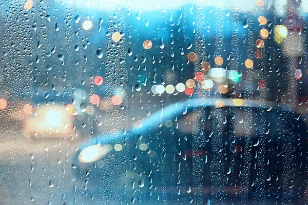 Влажное Окно Города Огни Капли Дождя Абстрактный Фон Осень Светящийся — стоковое фото