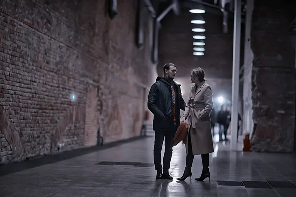 Couple Amoureux Moscou Nuit Hiver Jeune Soirée Famille Moscou Hiver — Photo