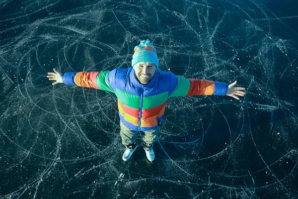 Cara Patina Gelo Lago Congelado Paisagem Natureza Homem Esportes Livre — Fotografia de Stock