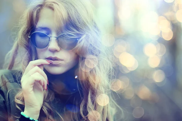 Girl Glasses Autumn Portrait Adult Woman Glamorous Autumn Look — Stock Photo, Image