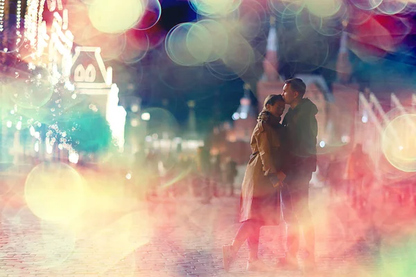 Влюбленная Пара Ночь Москвы Зимой Молодой Семейный Вечер Зимней Москве — стоковое фото