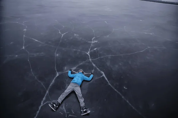 Man Ice Skates Lies Transparent Ice Lake View Aerial Photography — 스톡 사진