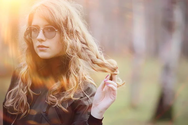 Romantische Herbst Porträt Des Modells Frau Herbst Saisonalen Blick Nach — Stockfoto