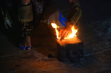 Kafatası ateş ritüeli Maya, kasvetli gece kara büyü ritüeli dans kızılderilileri