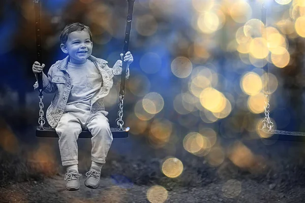 Springtime Boy Spring Swinging Swing Leisure Enjoyment Childhood Summer Happy — Stock Photo, Image