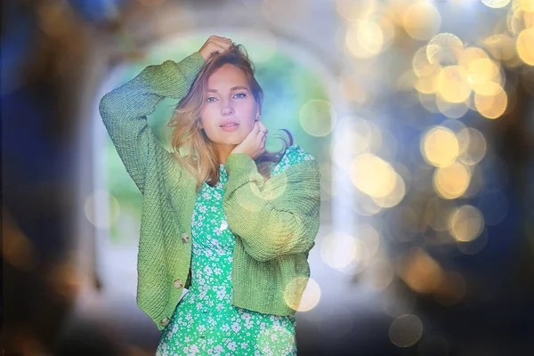 Porträt Einer Romantischen Frau Der Stadt Schöne Frau Stil Elegante — Stockfoto