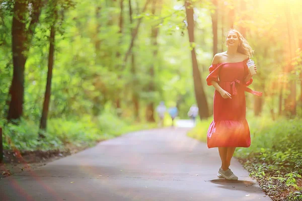 Ritratto Una Donna Romantica Città Bellissimo Stile Donna Elegante Signora — Foto Stock