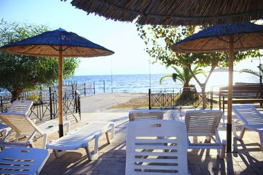 Güneşli bir gün, deniz yaz tatili seyahati.