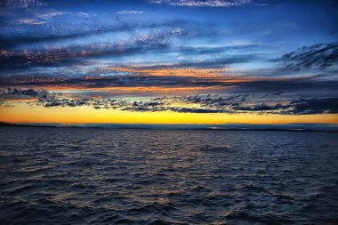 Yaz günbatımı gölü, doğa, güzel gökyüzü