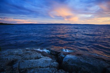Finlandiya Göl Manzarası, Yaz Su Yansıması İskandinavya