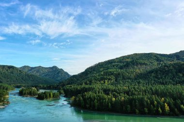 Dağ altai nehri manzaralı İHA, Altai turizmi manzaralı