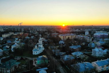 İHA 'dan şehrin görüntüsü, binalar mimari, Rusya' da bir eyalet gezisi.