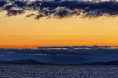 Yaz günbatımı gölü, doğa, güzel gökyüzü