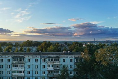İHA 'dan şehrin görüntüsü, binalar mimari, Rusya' da bir eyalet gezisi.