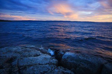 Finlandiya Göl Manzarası, Yaz Su Yansıması İskandinavya