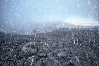 Yağmur doğası arka plan dağları, soyut sisli arazi sisi