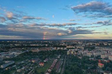 İHA 'dan şehrin görüntüsü, binalar mimari, Rusya' da bir eyalet gezisi.