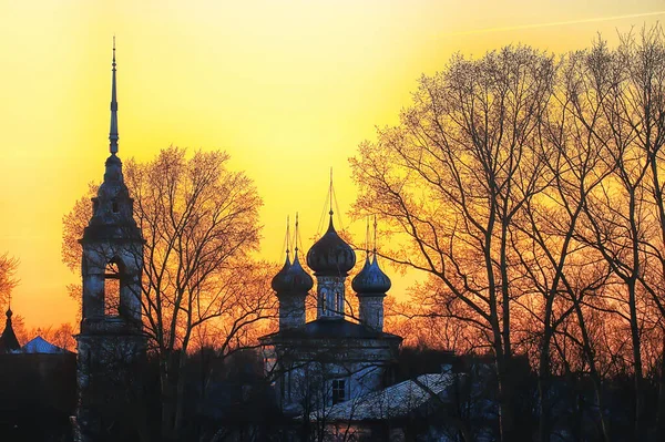 Täcka Nerl Landskap Kyrka Vid Solnedgången Sol Och Himmel Gyllene — Stockfoto