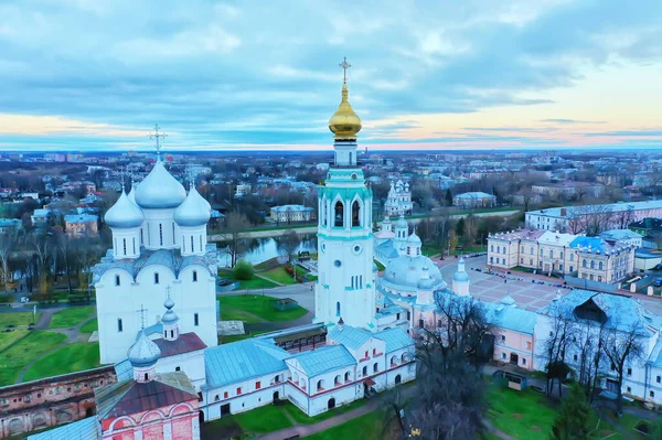 教堂雾顶视图 无人机在Vologda 景观宗教欧洲 — 图库照片