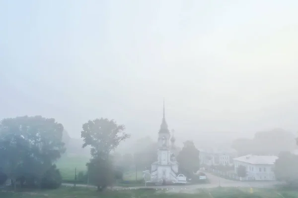 Церковный Туман Вид Сверху Беспилотник Вологде Ландшафтная Религия Европа — стоковое фото