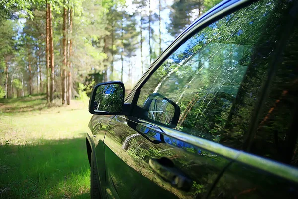 車の性質 抽象的なSuv 夏の背景の断片 — ストック写真