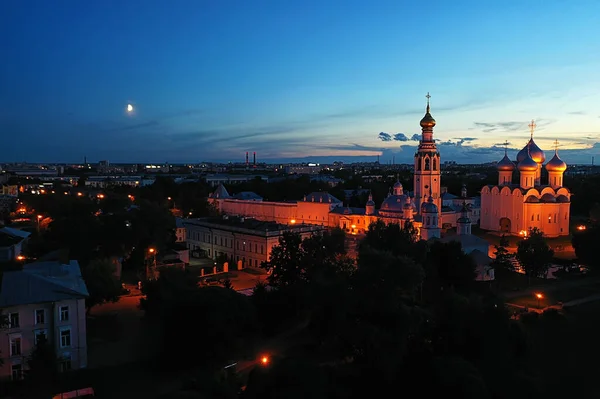 ヴォローダ クレムリンの夜のパノラマ風景ドローンからの空中風景建築ロシア大聖堂教会 — ストック写真