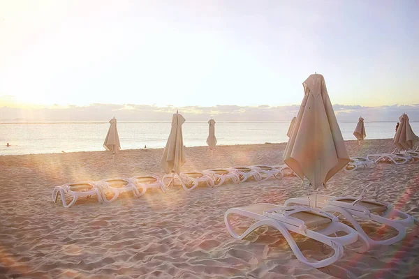 墨西哥卡里贝海滩酒店的日光浴者渡假 — 图库照片