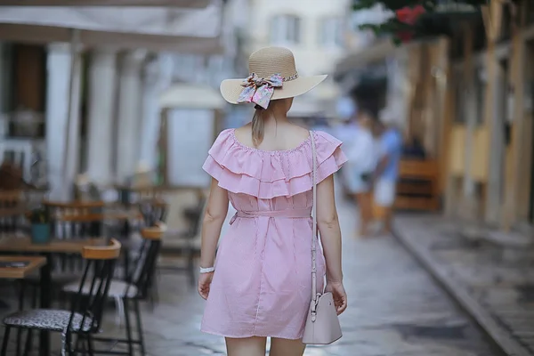 Viagem Romance Cidade Mediterrânea Velho Feliz Verão Feminino Feriados Europeus — Fotografia de Stock