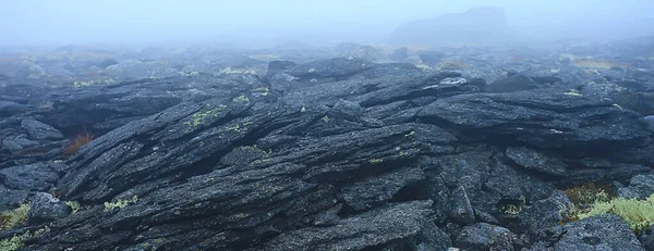Montañas Rocas Piedras Niebla Paisaje Fondo Minimalismo —  Fotos de Stock