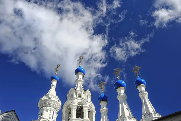 Kyrka Kupol Kors Himmel Religion Arkitektur — Stockfoto