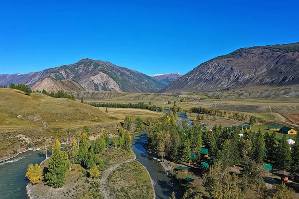 Góra Altai Rzeka Szczyt Widok Dron Krajobraz Altai Turystyka Widok — Zdjęcie stockowe
