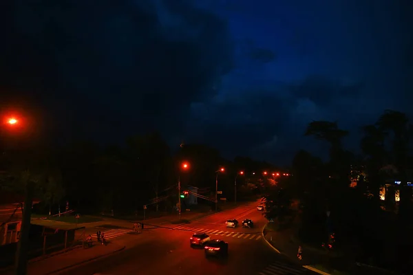 Transporte Noturno Rua Traços Luz Tráfego Rodoviário Urbano — Fotografia de Stock